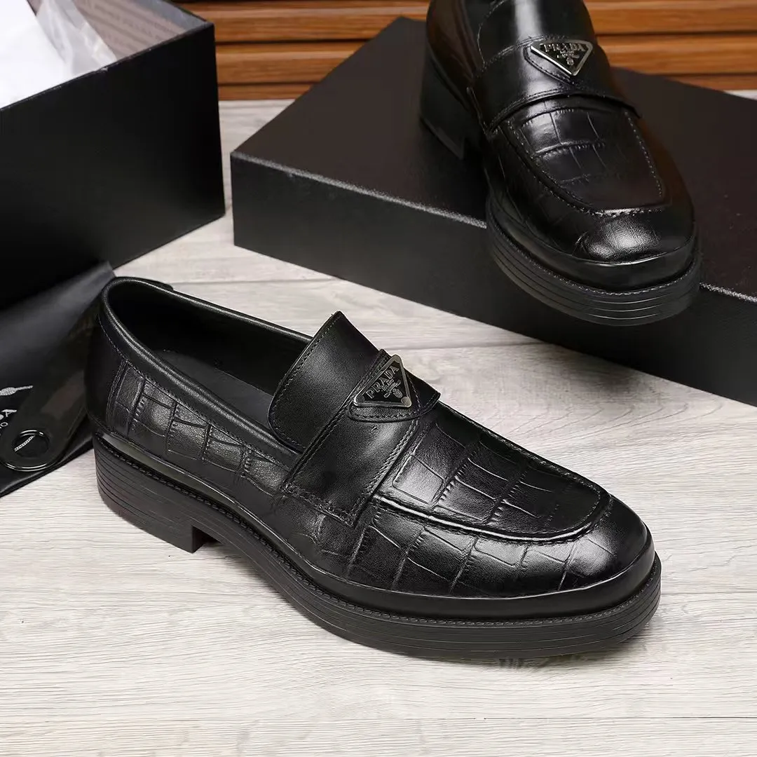 Men's shoes 💰540 💰💰🎩🎩【Prada】Counter 1:1⬆️original reproduction, absolute quality🆗original outsole, high-quality imported rubber, wear-resistant and non-slip, never degummed, upper material: imported first-layer cowhide➕anti-slip foam outsole, official website material, inner material: water-dyed 🐂leather lining, optional! Code number 38-45